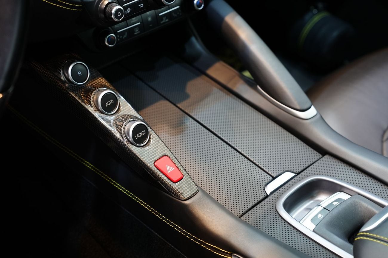 Ferrari GTC4 LUSSO T, Carbon Interior Pack, Passenger Display, Panoramic Roof, GCC Specs!!