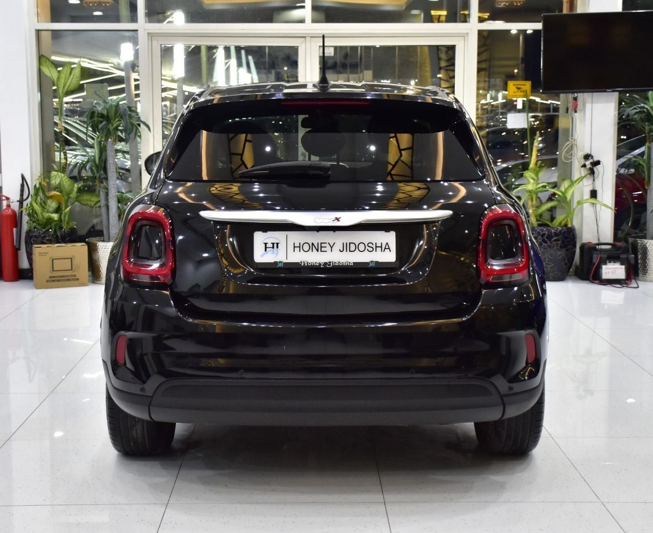 فيات 500X . EXCELLENT DEAL for our Fiat 500x ( 2023 Model ) in Black Color GCC Specs