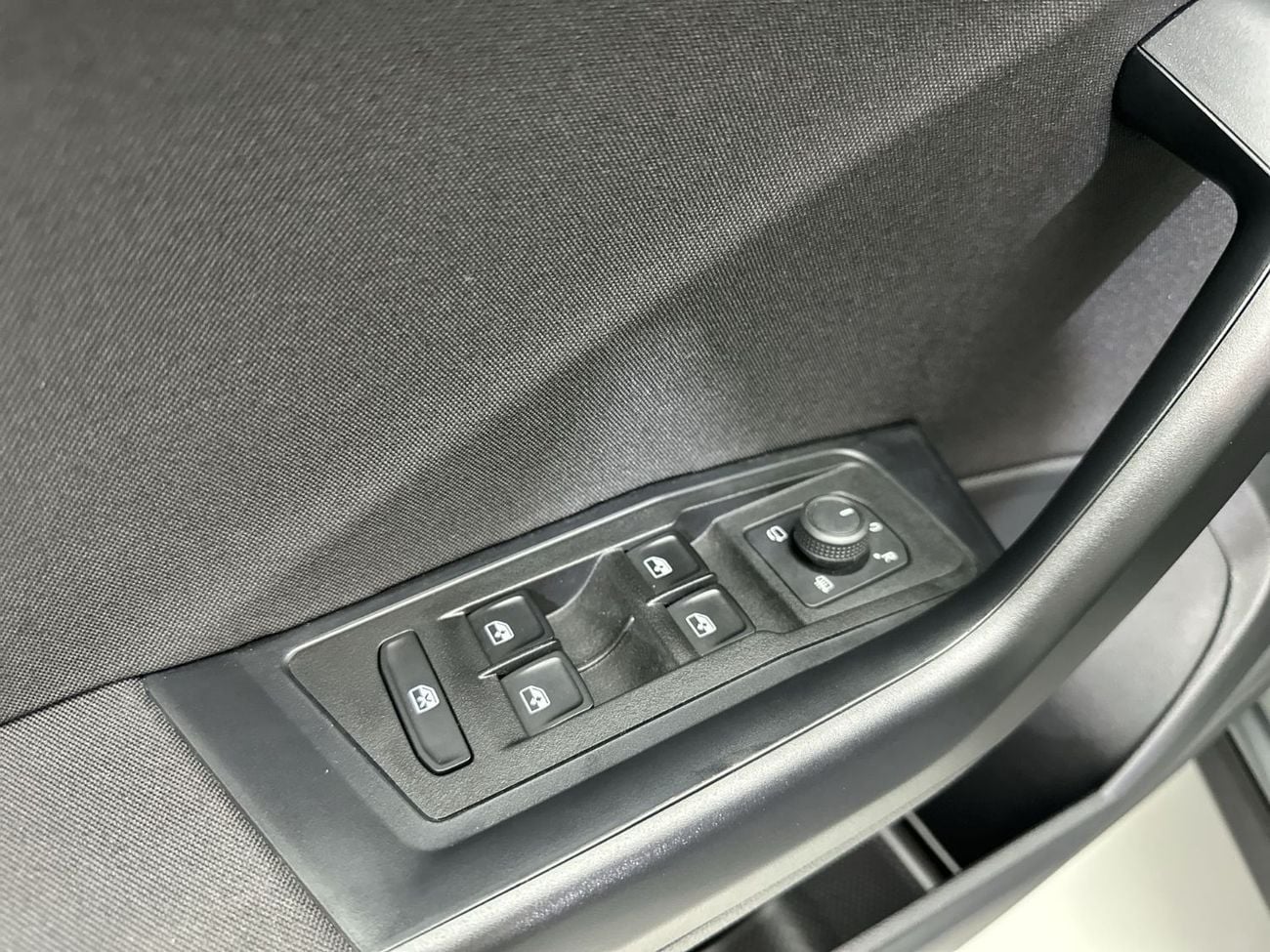 Volkswagen T-ROC LIFE T-Roc Life 1.4L | Apple CarPlay | | Premium Interior | GCC Specs | Digital Cockpit | VW Certified