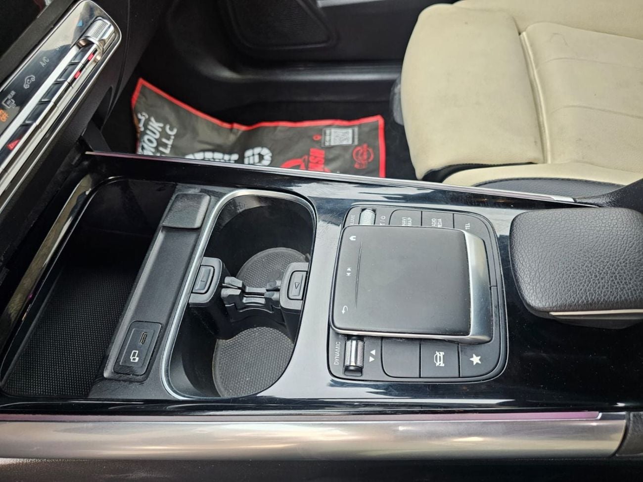 Mercedes Benz GLA250 STANDARD