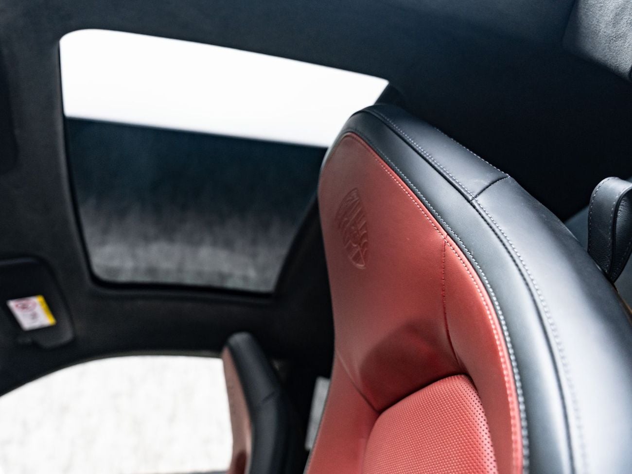 Porsche 911 CARRERA