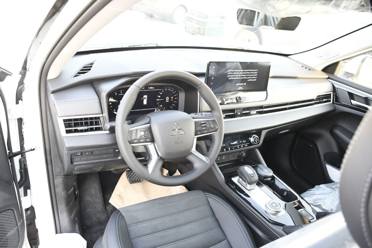 Mitsubishi Outlander HIGHLINE 2026 Mitsubishi Outlander 7P H-Line 2.5L Petrol 4WD With Radar
