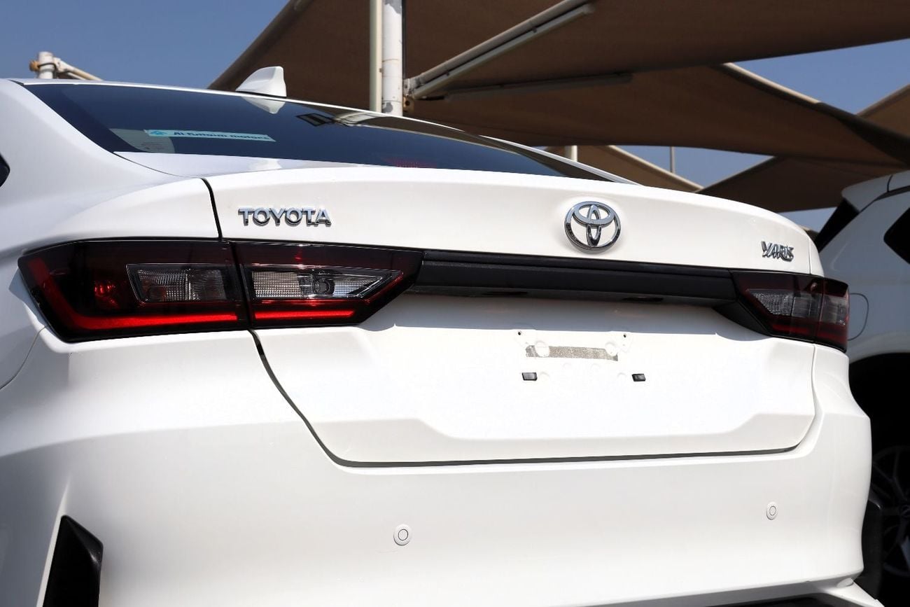 Toyota Yaris E ACCIDENTS FREE - GCC - ORIGINAL PAINT - PERFECT CONDITION INSIDE OUT