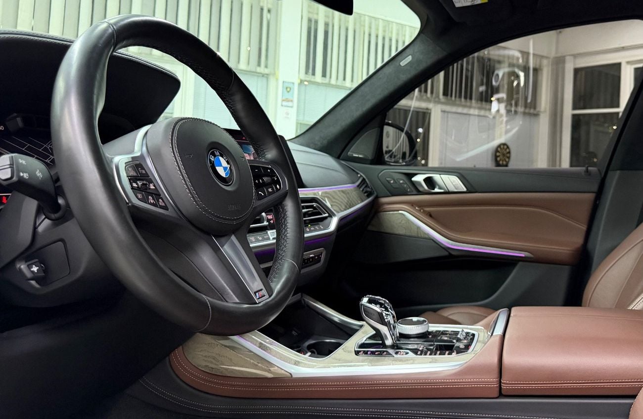 بي أم دبليو X7 40i M SPORT