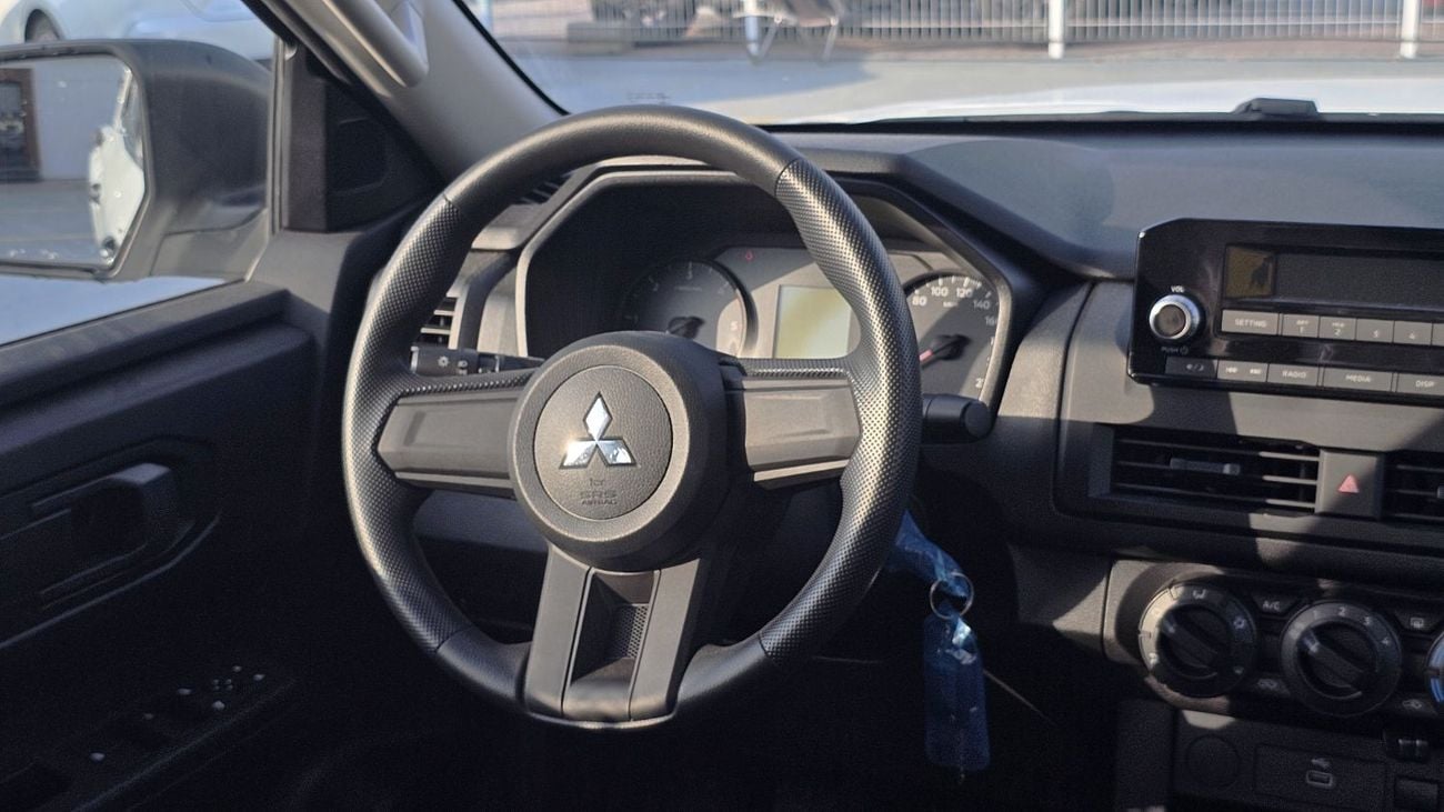 Mitsubishi L200 GL MITSUBISHI L200 2.4L DIESEL DCABIN 4X4 GL 2027 EXPORT ONLY