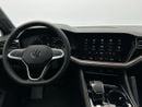 فولكس واجن طوارق ELEGANCE Panoramic Sunroof with Leather Seats | 51,100 AED SAVINGS from New Car |VW Certif