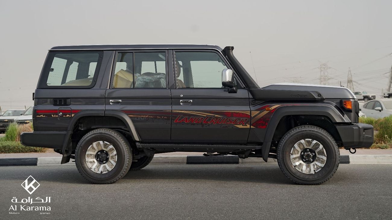 Toyota Land Cruiser 70 LC76 LX 4.0L V6 | Automatic Transmission | DIff Lock | Lane Departure Alert (LDA)