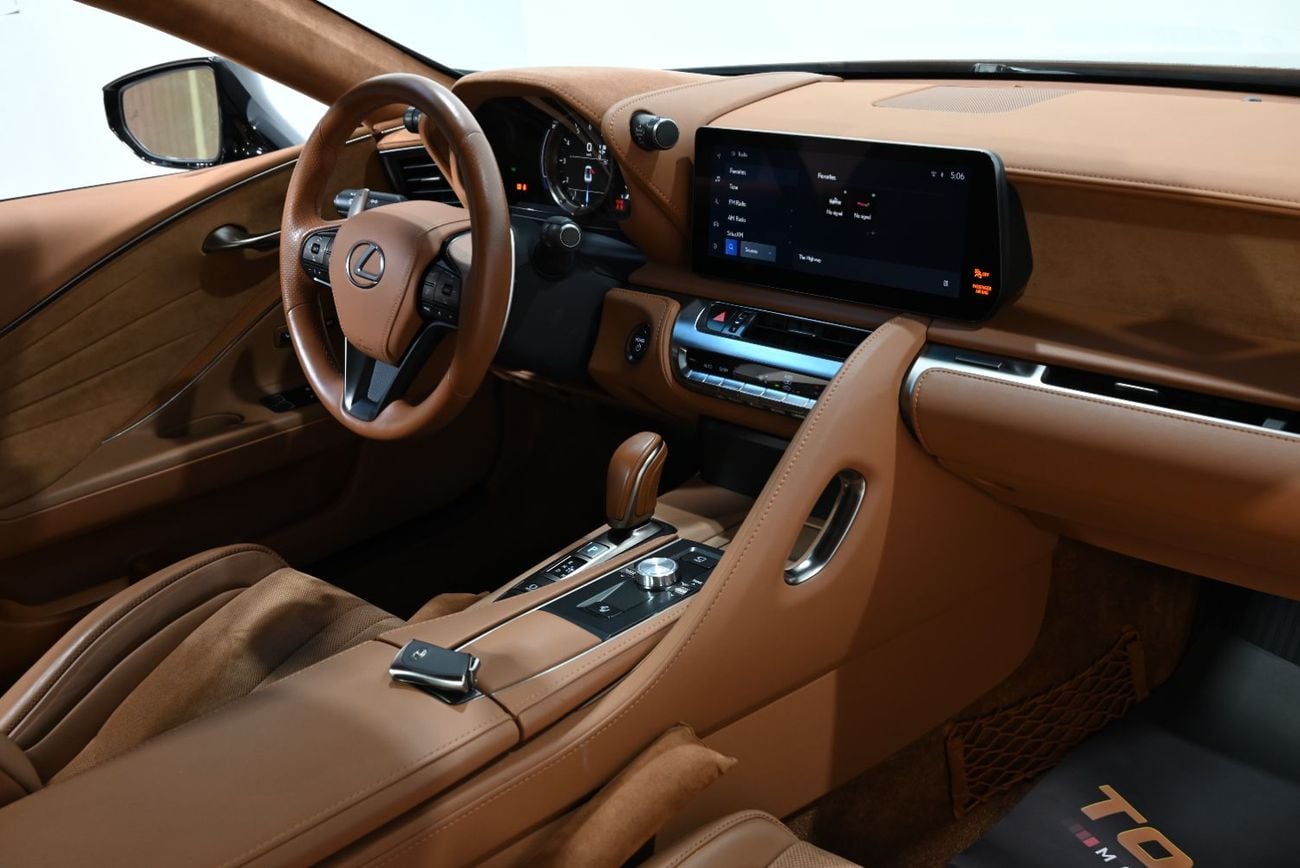 لكزس LC500h لكزس LC 500h موديل 2025، سجل صيانة كامل، ضمان لمدة عام، حالة ممتازة، ملكية نظيفة