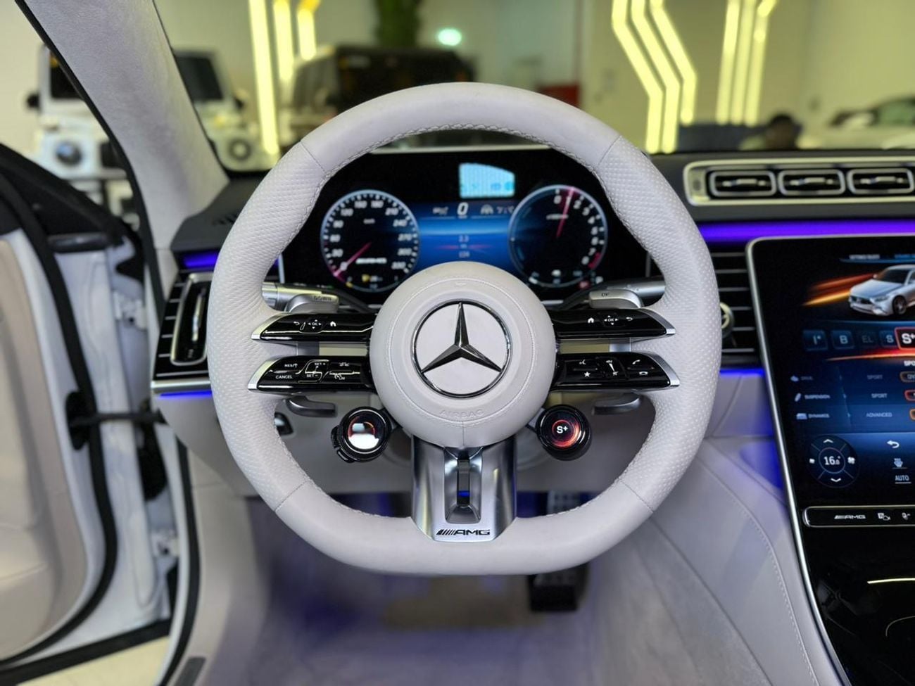 مرسيدس بنز S 63 AMG E PERFORMANCE Brand New -3 YEARS WARRANTY 100,000KM