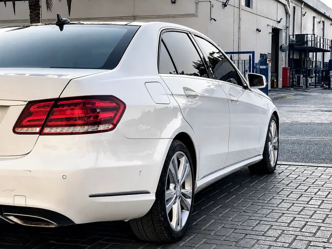 مرسيدس بنز E300 E300 | AVANTGRADE | LOW MILEAGE | FREE ACCIDENT | WELL MAINTAINED