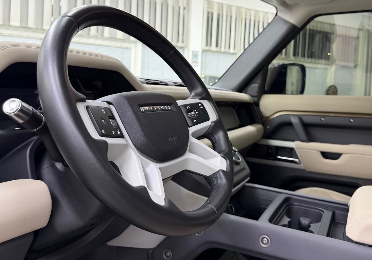 لاند روفر ديفندر 110 HSE P400