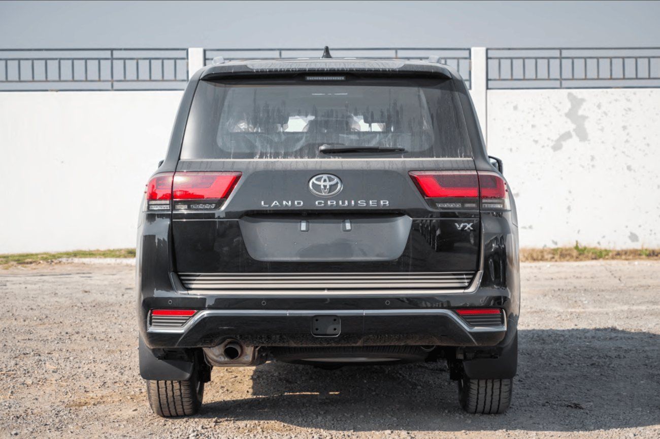 تويوتا لاند كروزر VX 4.0L with RADAR / FULL / Black on Black / 2026