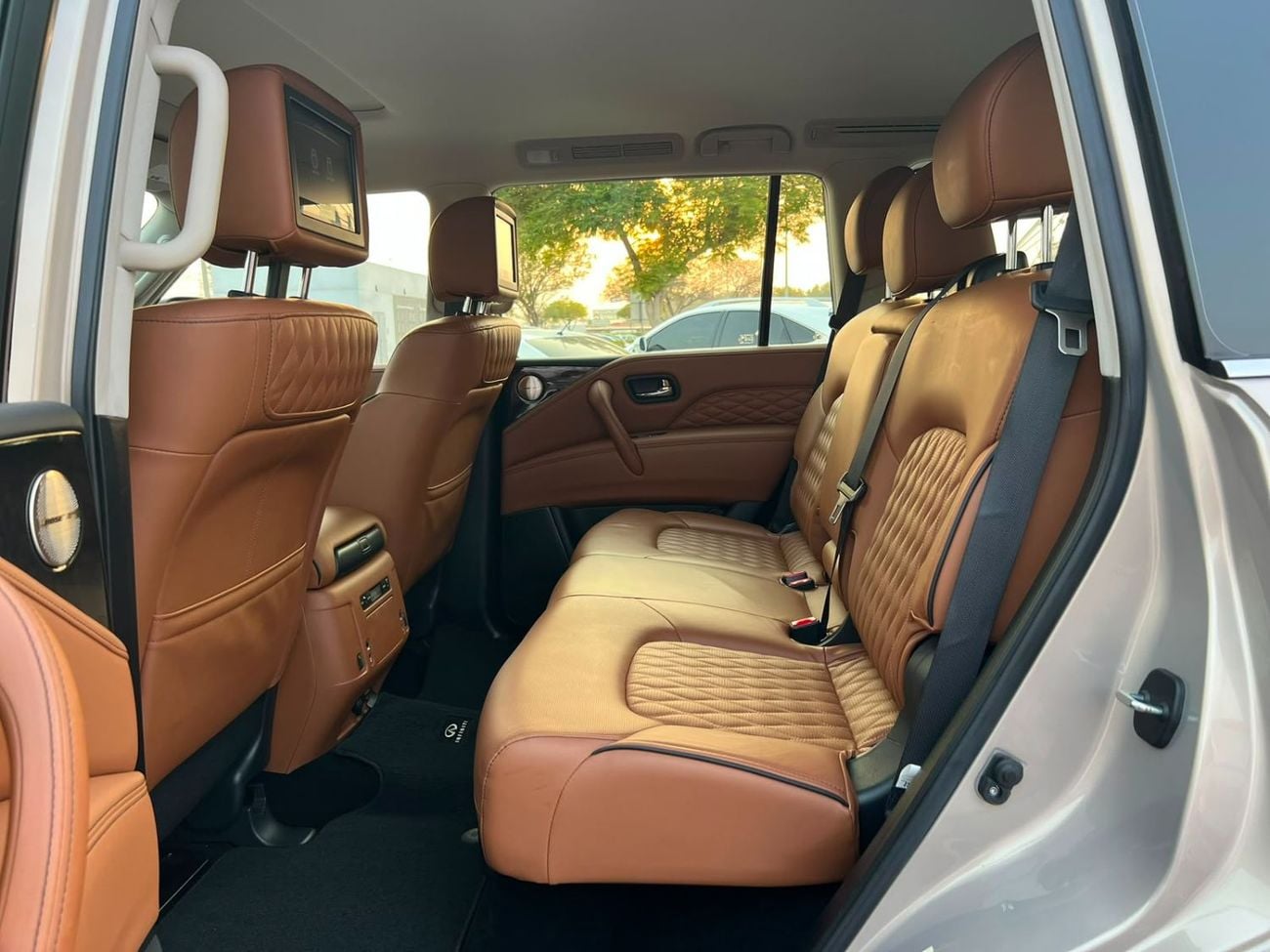 إنفينيتي QX80 LUXURY PROACTIVE