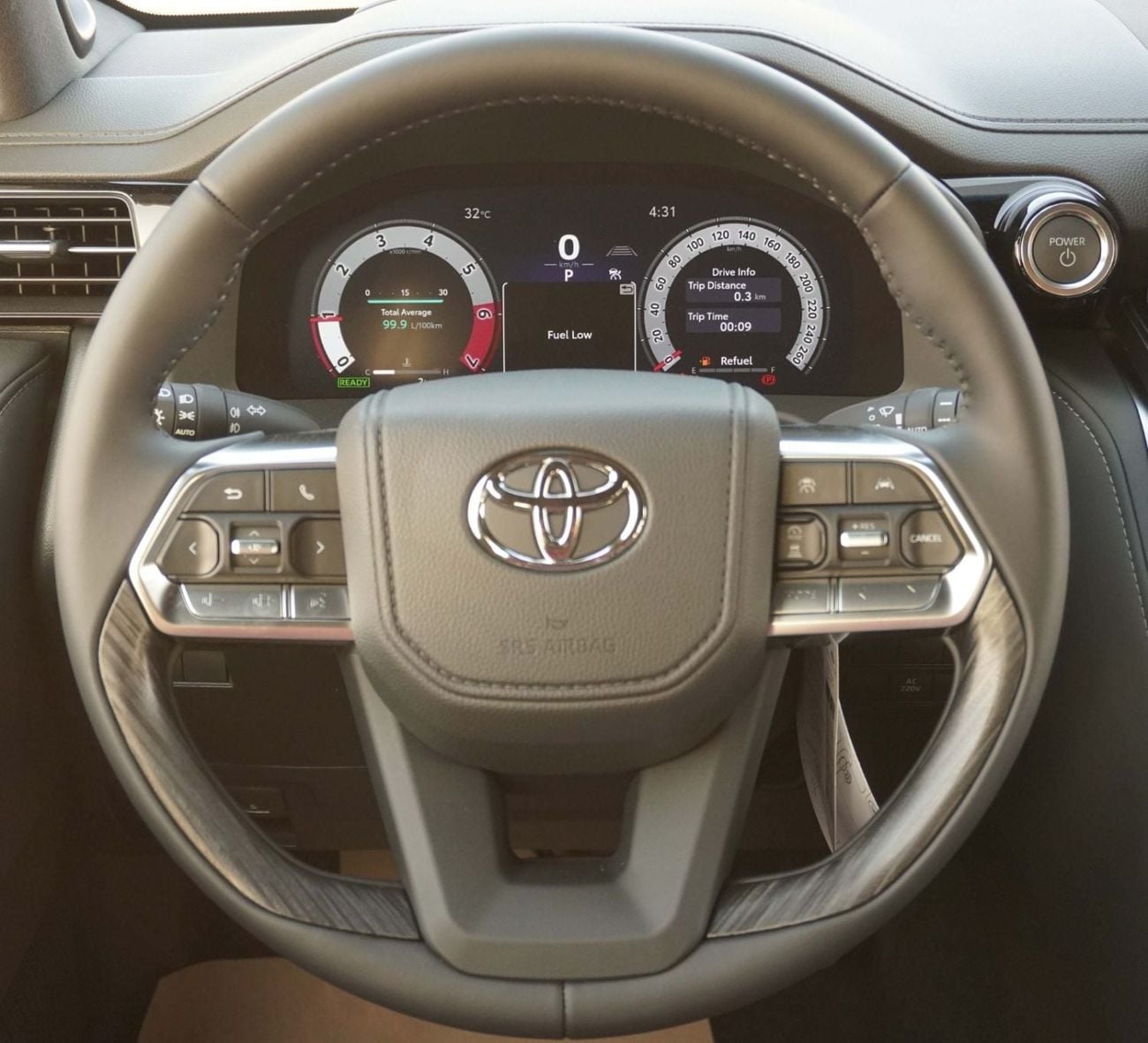 تويوتا لاند كروزر VXR