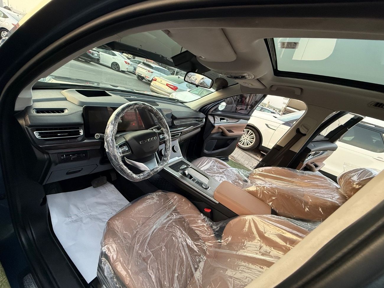 إكسيد VX FLAGSHIP 7 Seats / 7-Seater (7 مقاعد) Panoramic Sunroof (فتحة سقف بانوراما) Leather Seats (مقاعد جلد) 360-