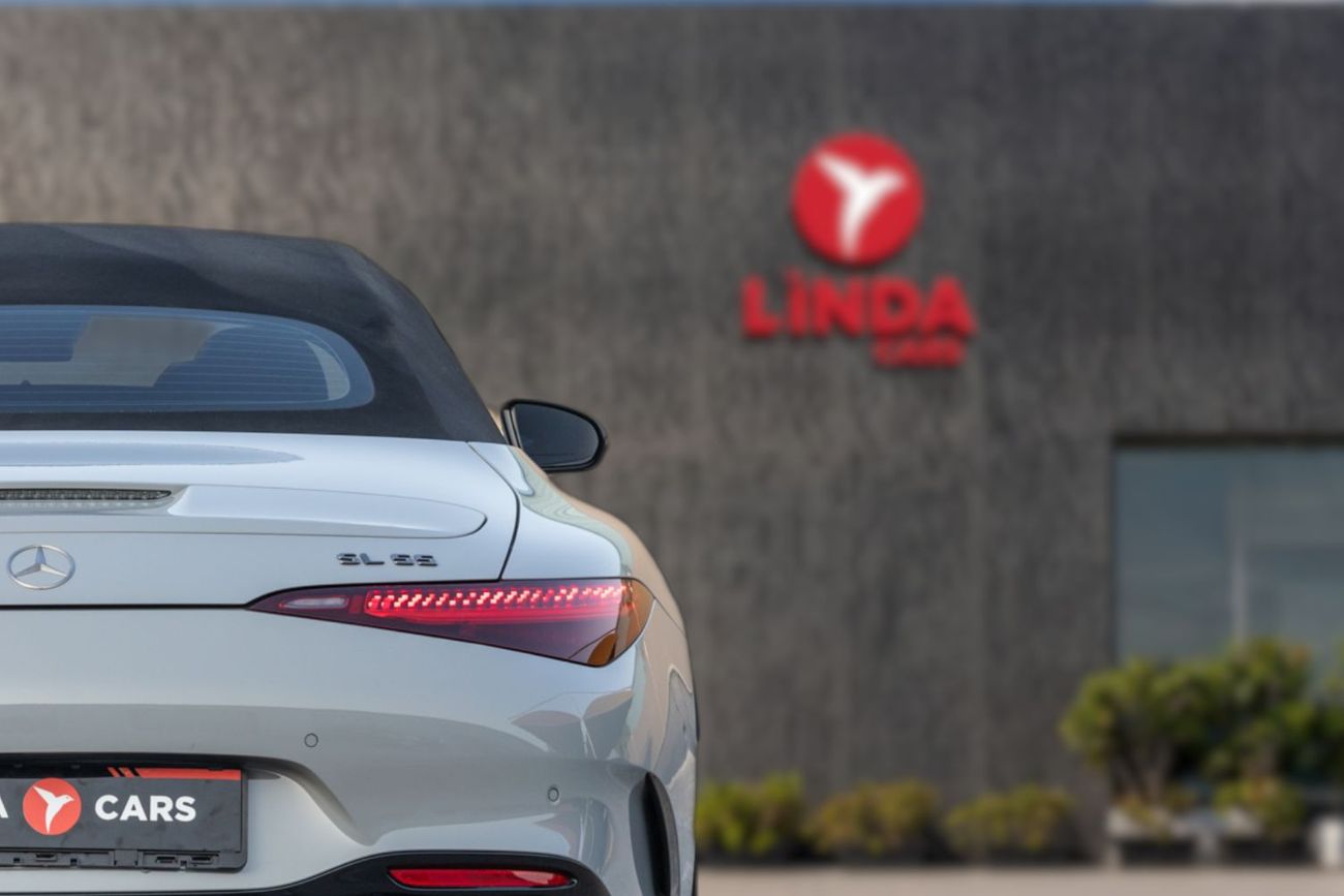 مرسيدس بنز SL 55 AMG 4ماتيك+ مرسيدس بنز SL55 AMG ثنائية التوربو 4Matic+ موديل 2022 بقوانين دول مجلس التعاون الخليجي | الضمان