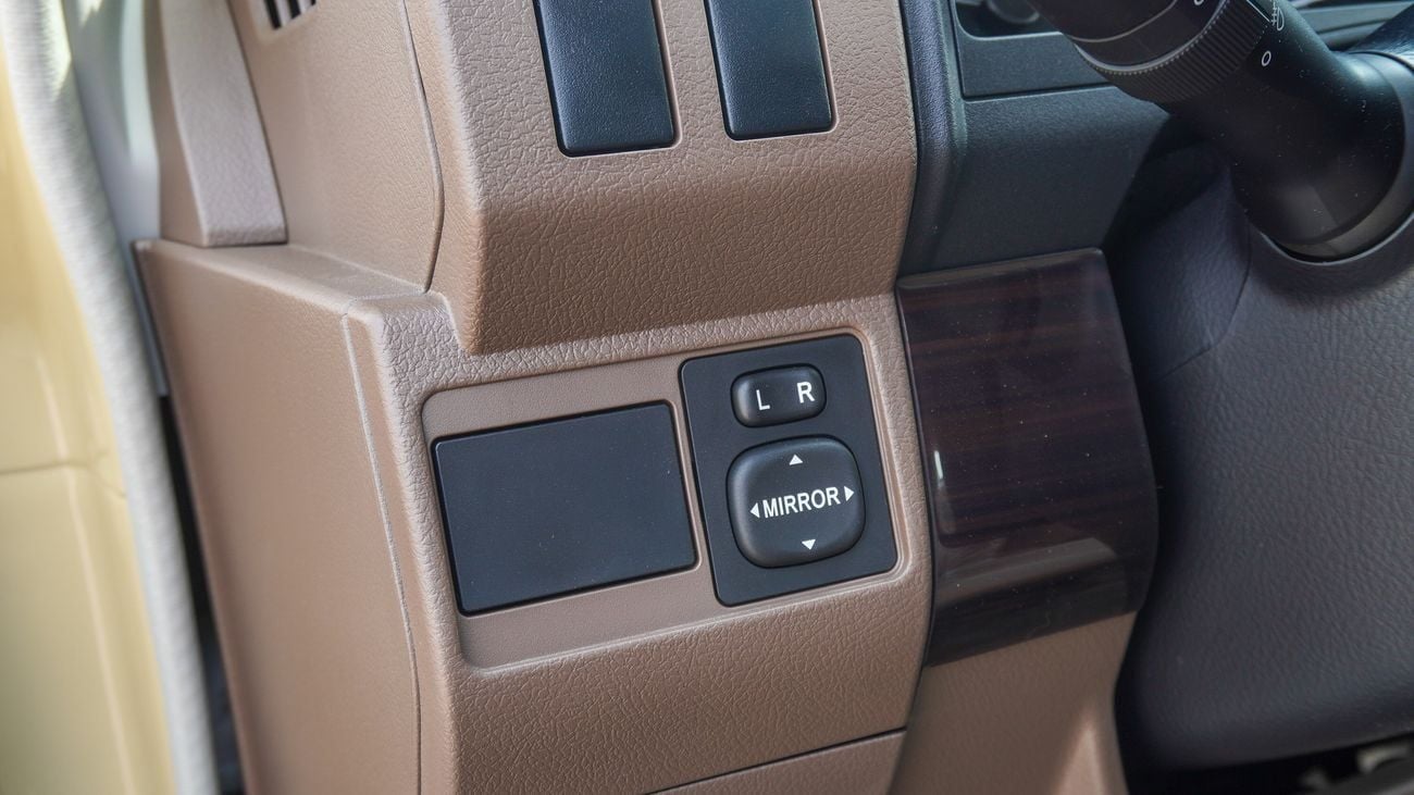 تويوتا لاند كروزر بيك آب 4.0L Oman Specs