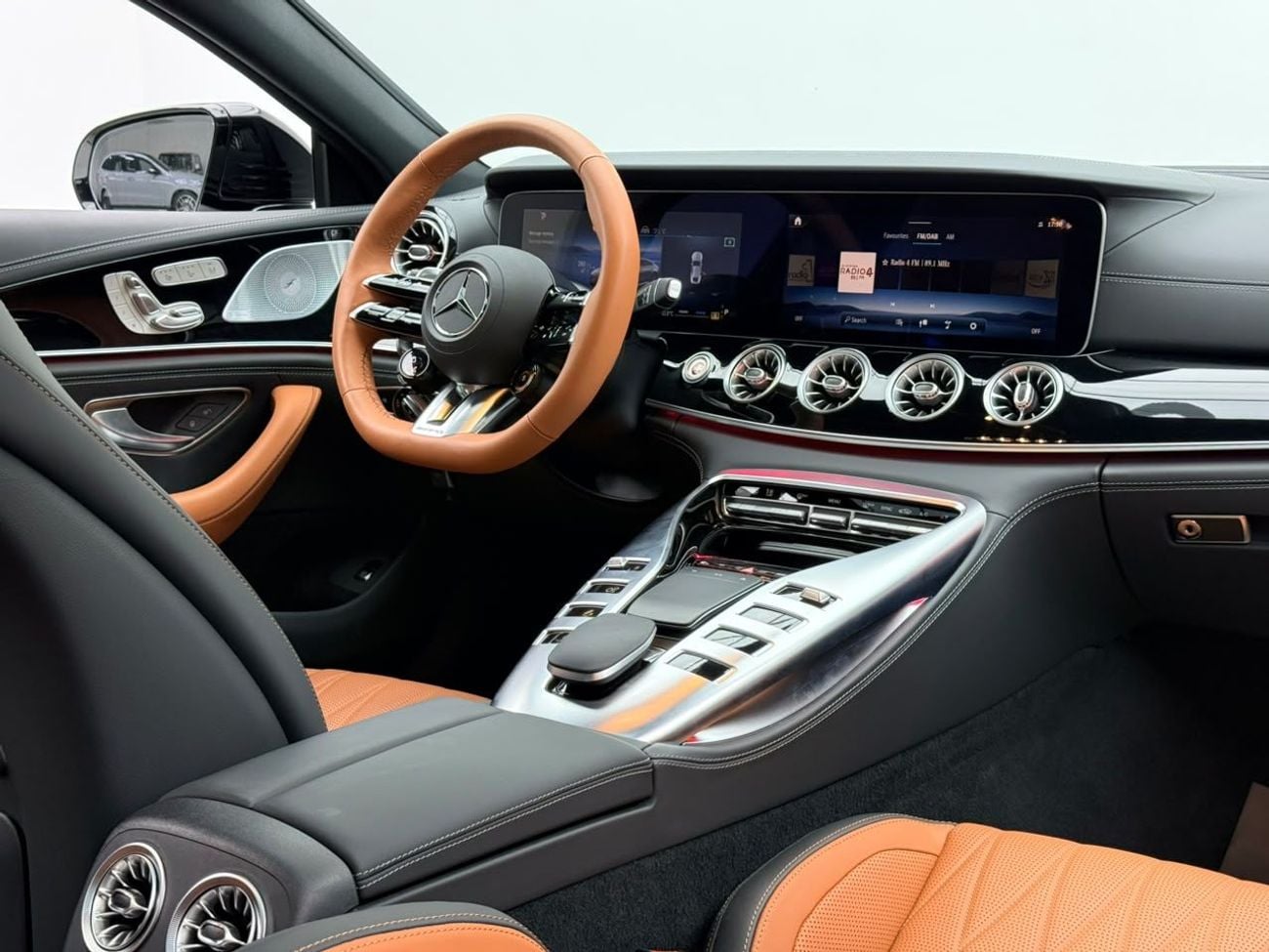 مرسيدس بنز AMG GT 43 مرسيدس بنز AMG GT43 موديل 2024، ضمان مرسيدس بنز 2029 + باقة خدمة، سجل صيانة كامل لدى مرسيدس بنز، عدا