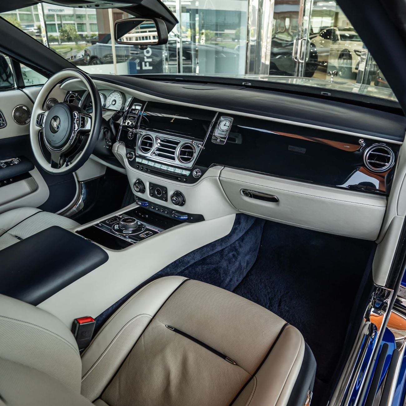 Rolls Royce Dawn
