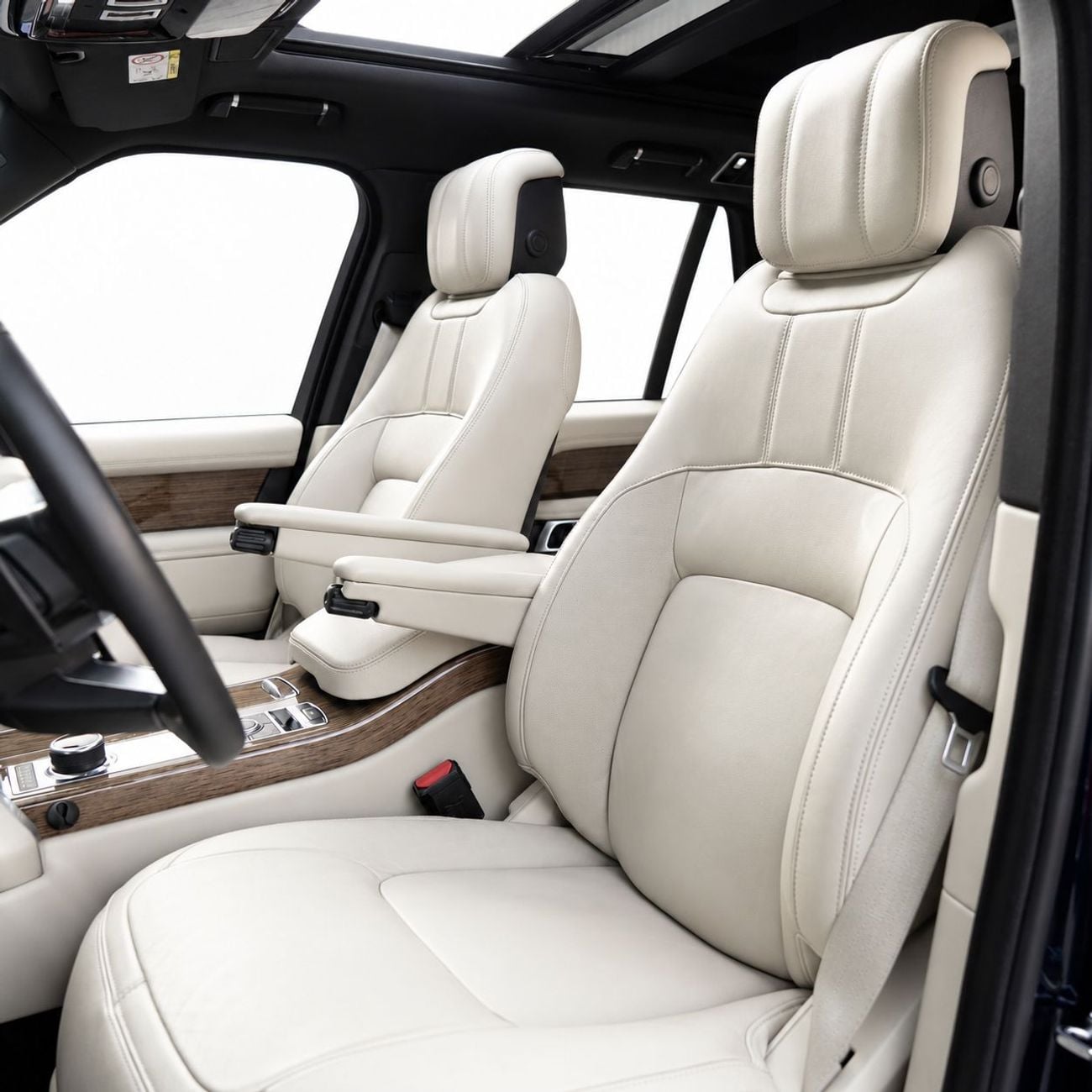 Land Rover Range Rover HSE P360 AED 3,602 P.M • 0% Downpayment • Range Rover • Agency Warranty