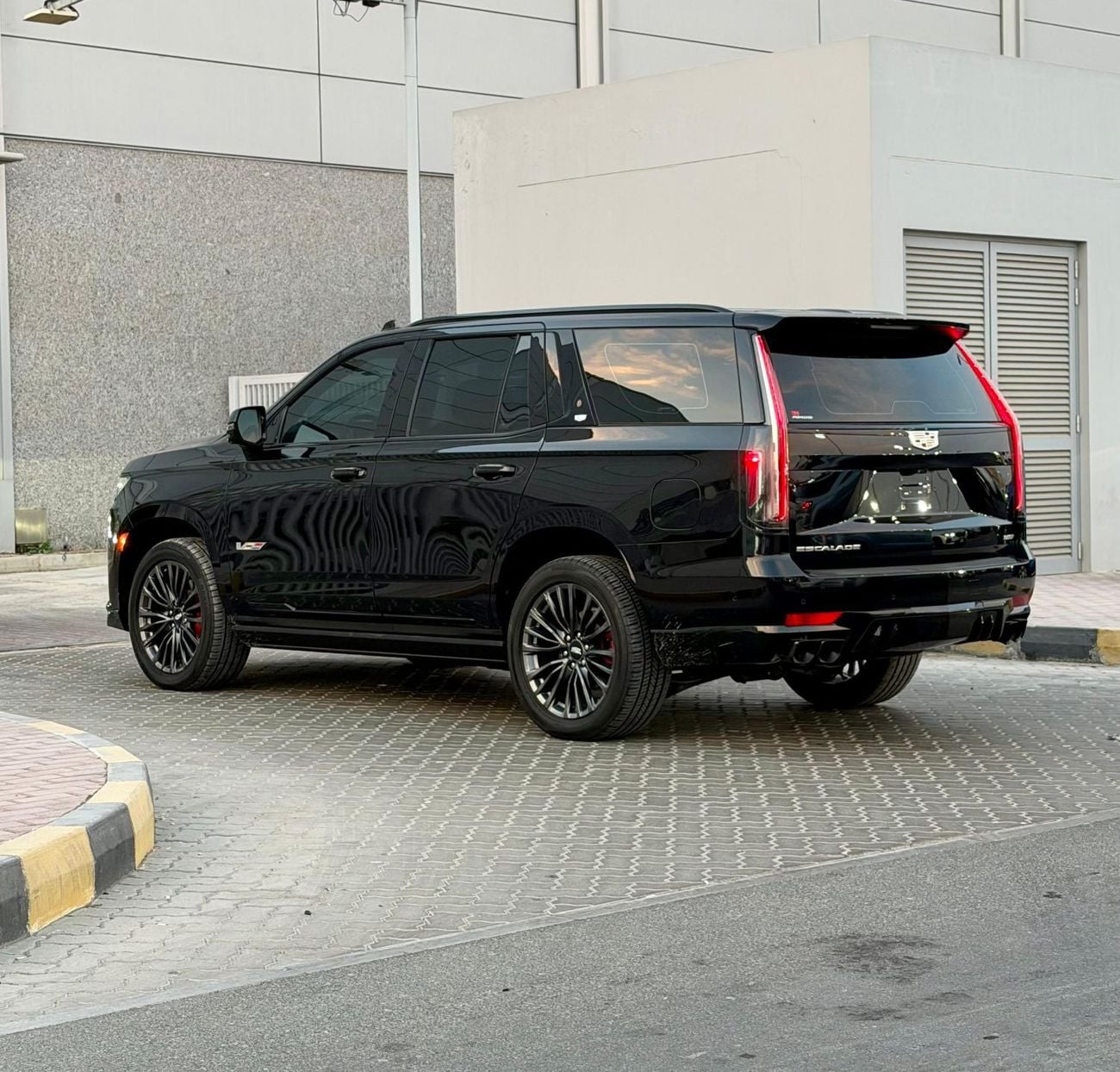 Cadillac Escalade ESV V SERIES