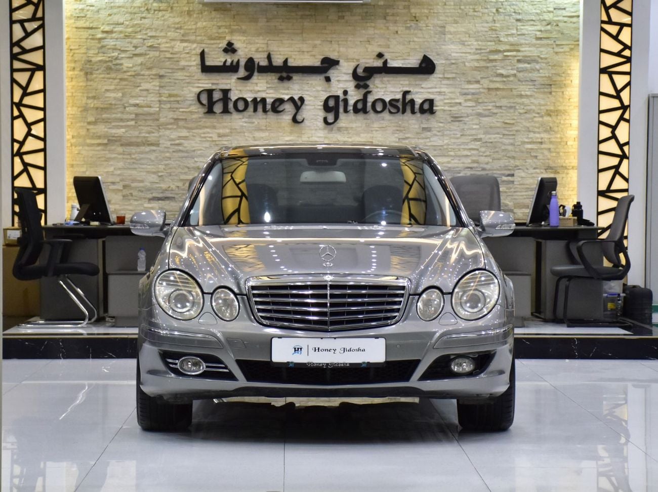 مرسيدس بنز E 280 STANDARD EXCELLENT DEAL for our Mercedes Benz E280 ( 2007 Model ) in Grey Color GCC Specs