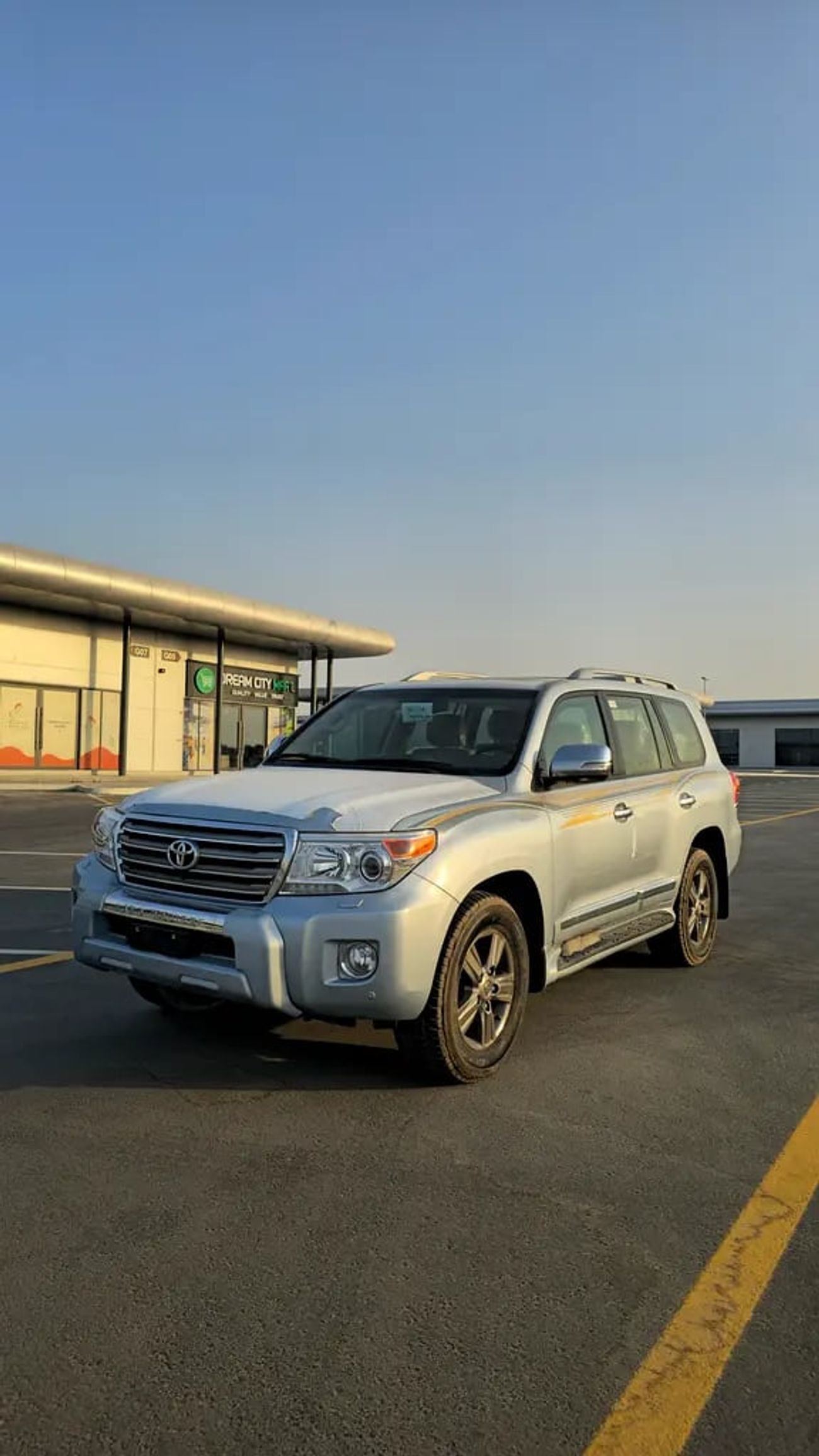 Toyota Land Cruiser VXR V8 5.7L GCC Specs