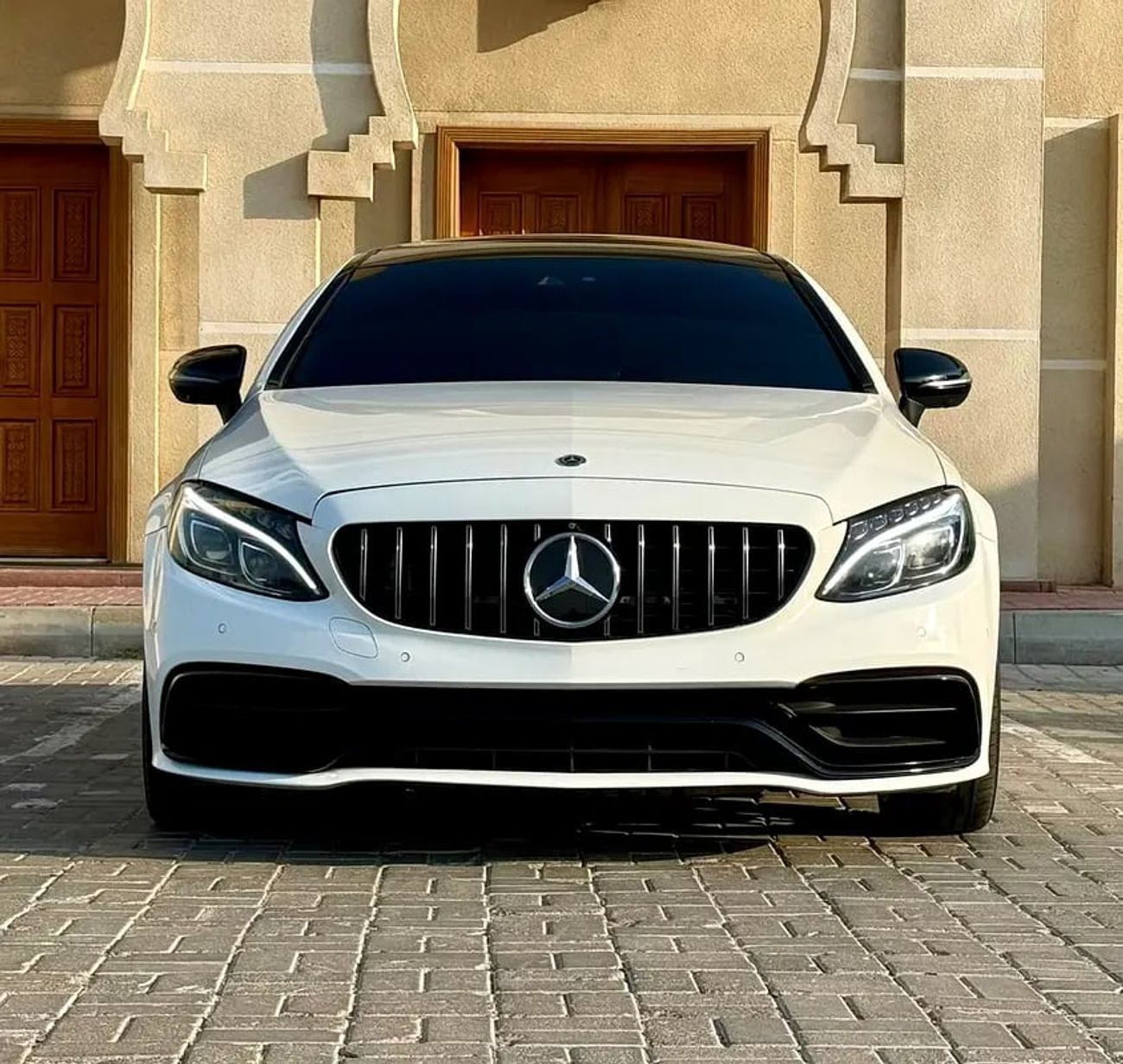 Mercedes Benz C300 مرسيدس C300 كوبيه خليجيStunning C300 Coupe | GCC Specs | Low Mileage | Pristine