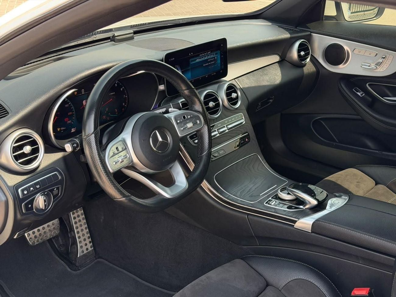 مرسيدس بنز C 200 PREMIUM PLUS سعر تصدير سيارة 2.0 لتر تيربو موديل 2021: 93,000 درهم إماراتي