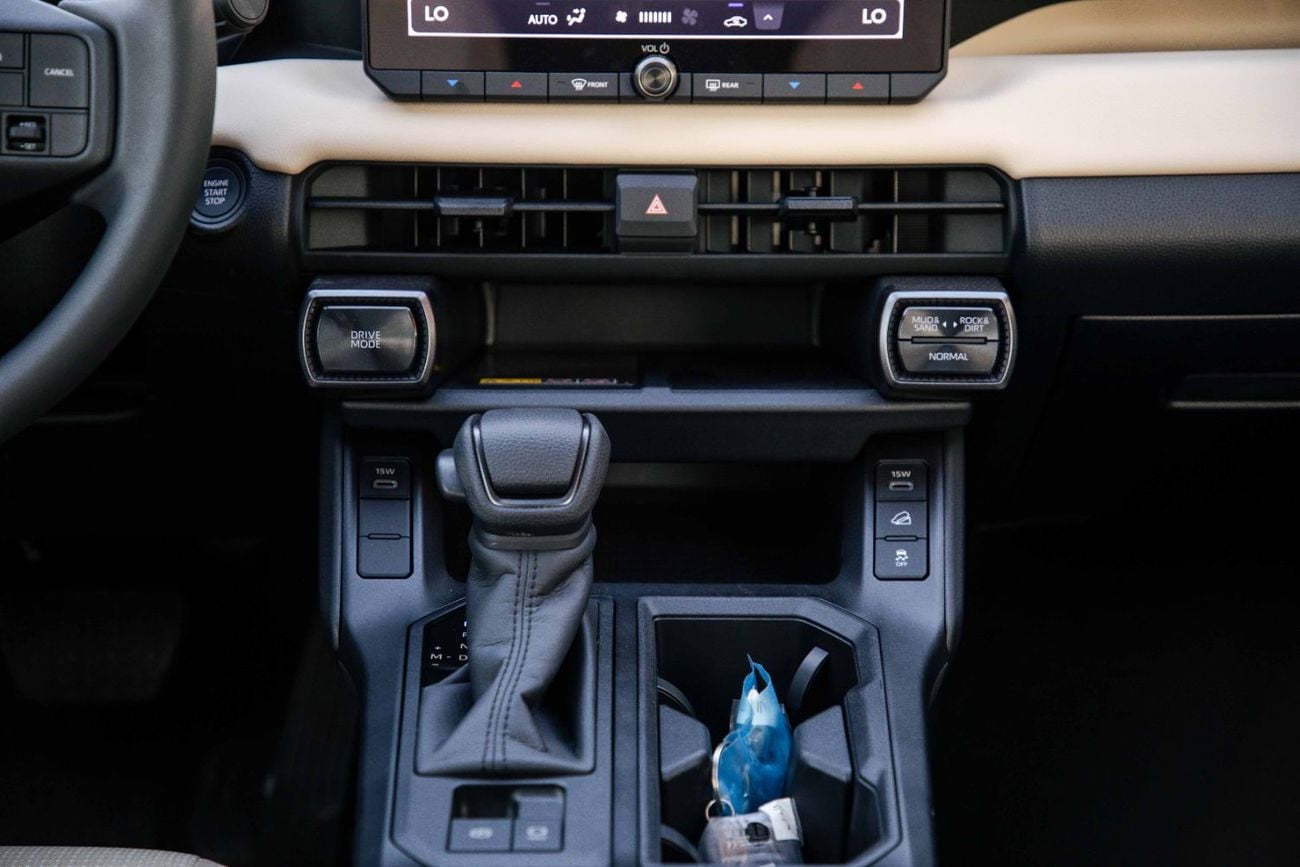 Toyota RAV4 XLE 2.0L - Platinum White Pearl Inside Beige | Export Price