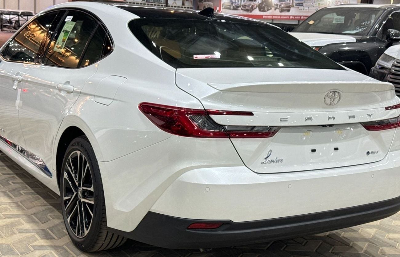 Toyota Camry LUMIERE HEV 2.5L Lumiere HEV , Leather seat, Panoramic Roof Full option 2026 Saudi Specs