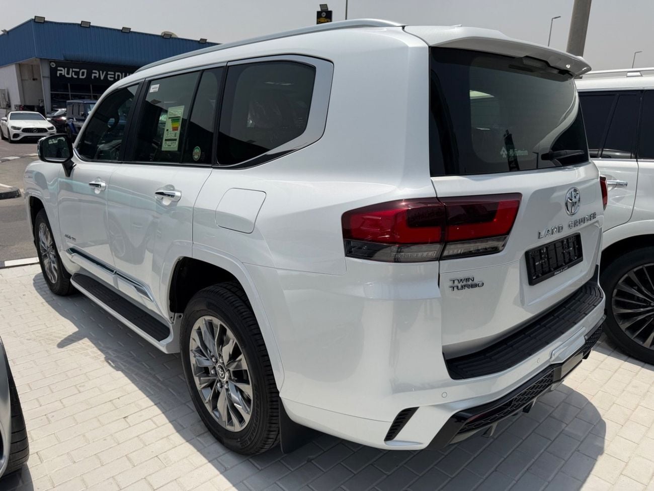 تويوتا لاند كروزر VXR