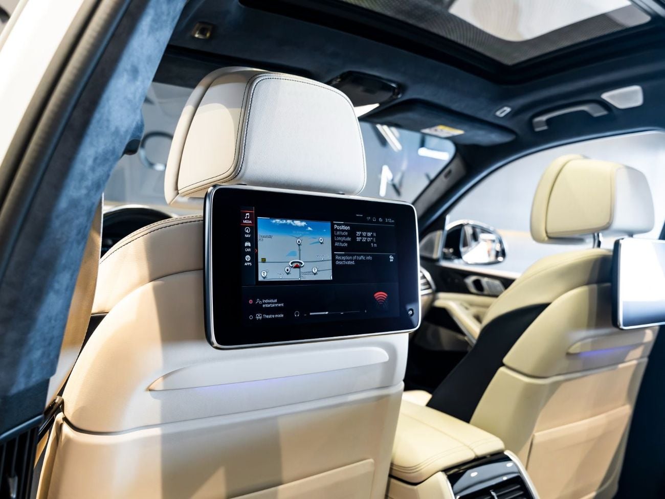 BMW X7 M50i 50 YEARS UAE EDITION BUY NOW, PAY 2027 | THE BLACKLINE STANDARD | August 2027 Warranty + Service, GCC, Low KMs