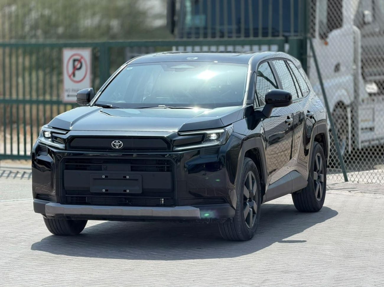 تويوتا راف ٤ VXR HEV سعر التصدير لعام 2026: 152,000 درهم إماراتي