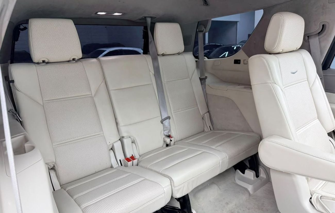 Cadillac Escalade SPORT PLATINUM 2022 Cadillac Escalade Sport Platinum, Agency Warranty+Full Service History, GCC Specs.