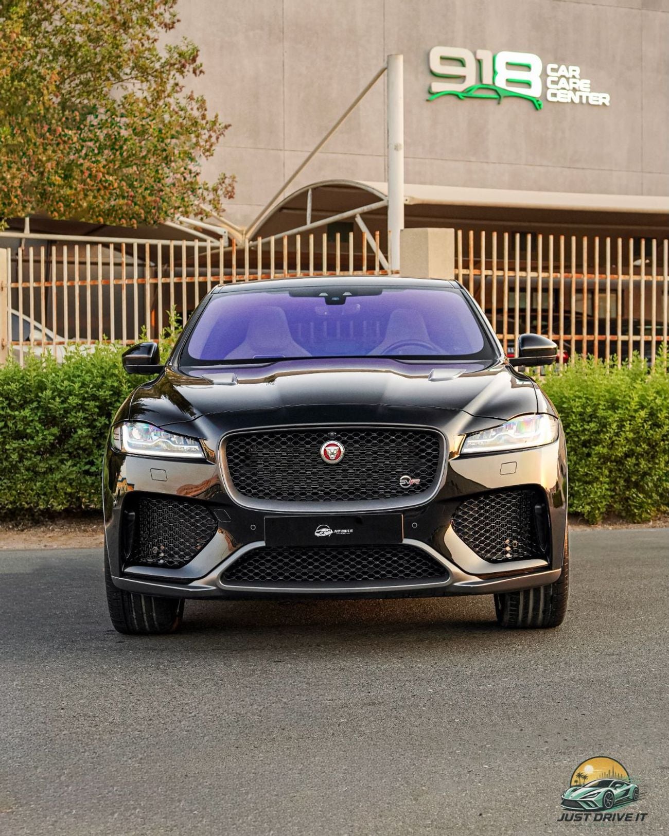 Jaguar F-PACE SVR