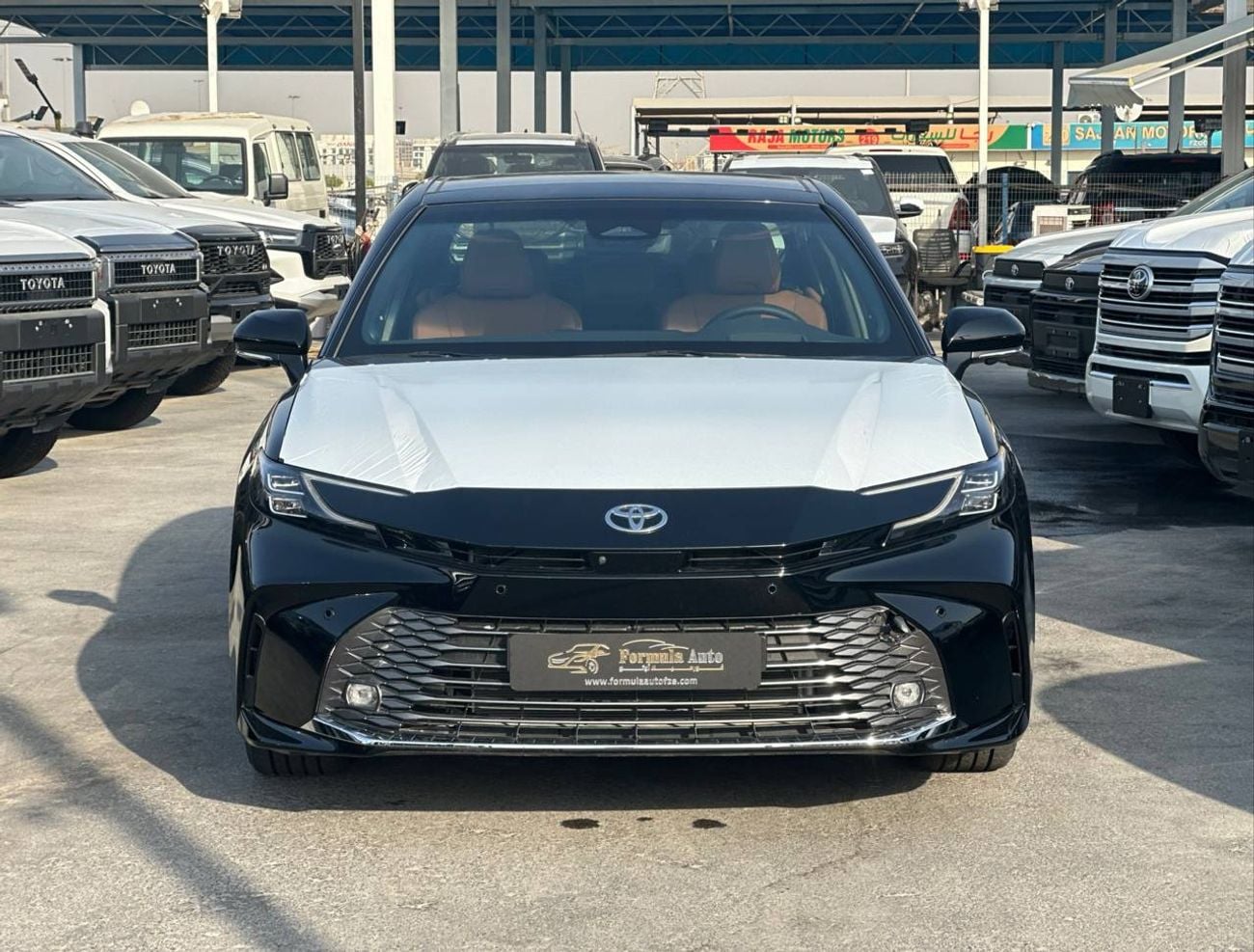تويوتا كامري LIMITED HEV