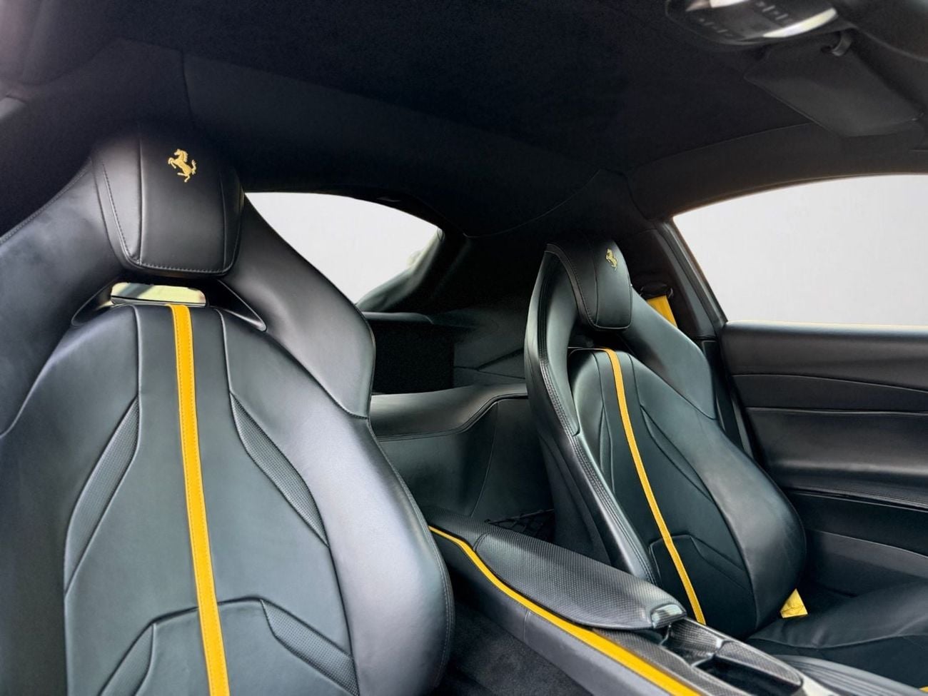 Ferrari 812 SUPERFAST INTERIOR & EXTERIOR CARBON | AFTERMARKET EXHAUST | 812 SUPERMARKET