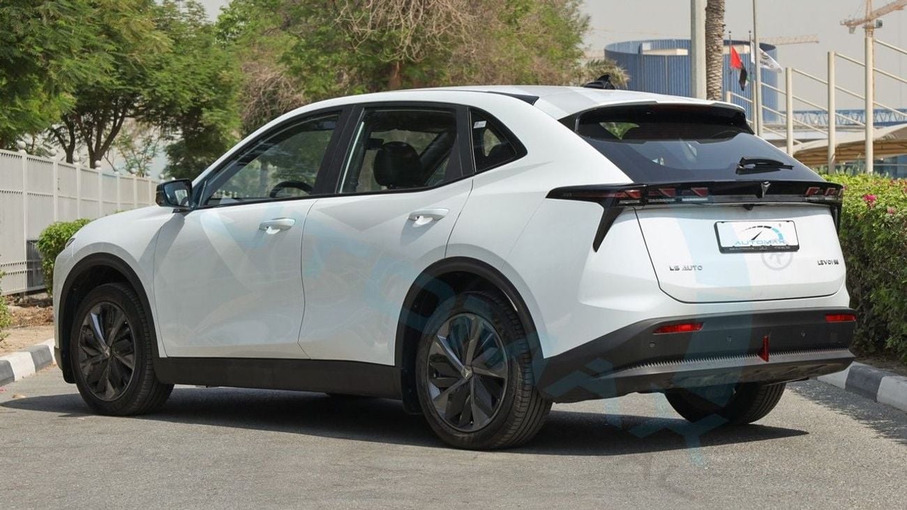 Ls Auto Lev01 SE 2025 FWD GCC 0Km With 5 Years Warranty Or 150K Km & 8 Years or 150K Km