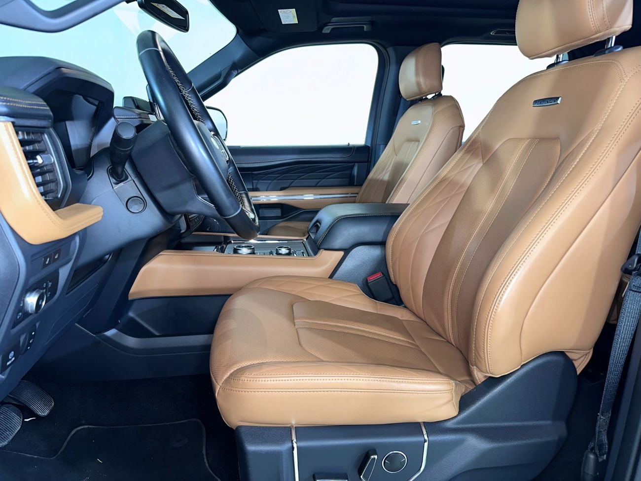 Ford Expedition PLATINUM XP-PN222/AL TAYER MOTORS/ AL QOUZ SHOWROOM