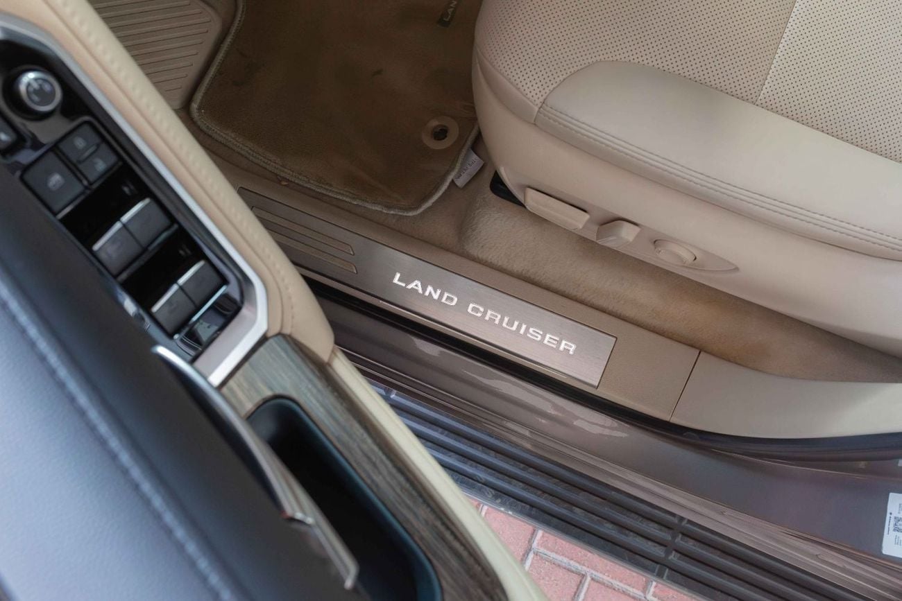 تويوتا لاند كروزر VX Toyota Land Cruiser VX 4.0L