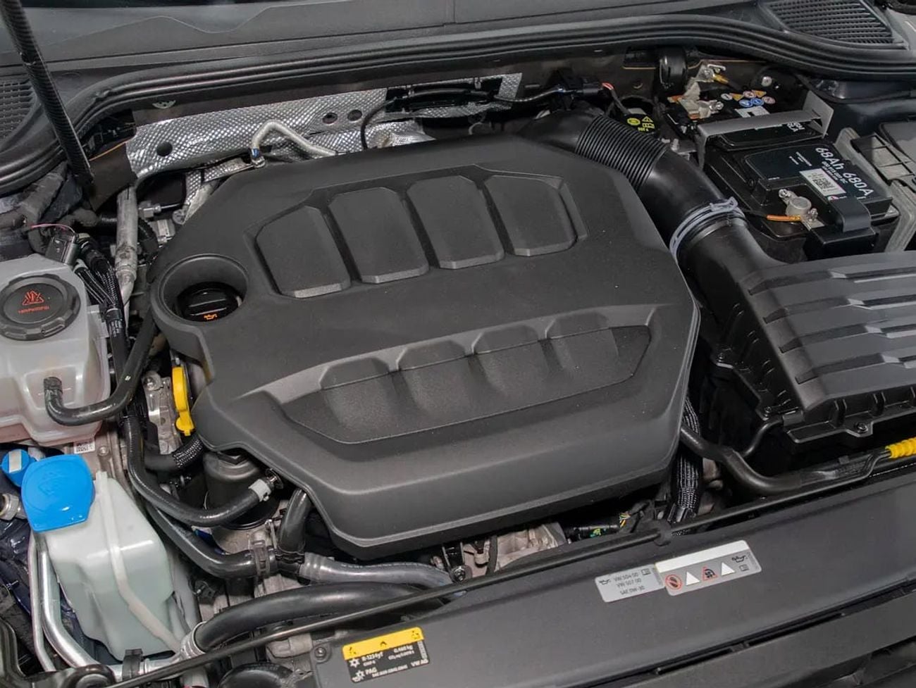 فولكس واجن جولف آر - بيرفورمانس VW Unlimited KMs Warranty + Service Package • FDSH • GCC