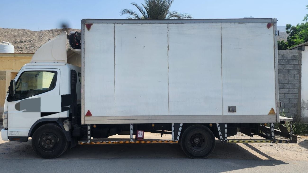 ميتسوبيشي كانتر فان ستاندارد