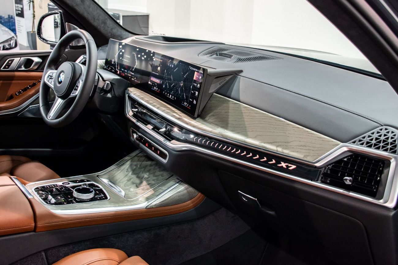 بي أم دبليو X7 XDRIVE40i MASTERCLASS M SPORT PACKAGE