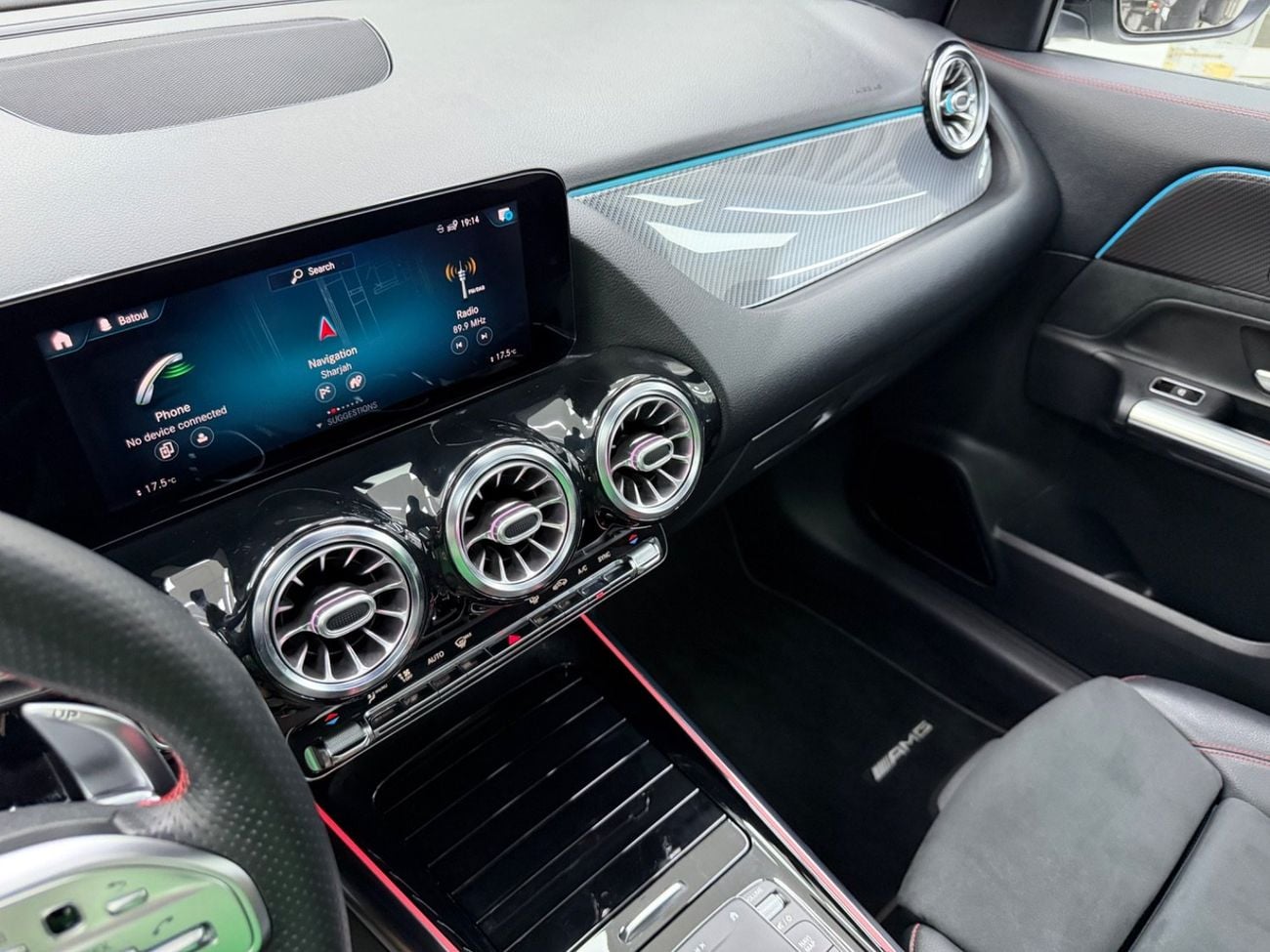 Mercedes Benz GLA 35 AMG 4MATIC GCC .. FSH .. Original paint .. Perfect Condition .. AMG