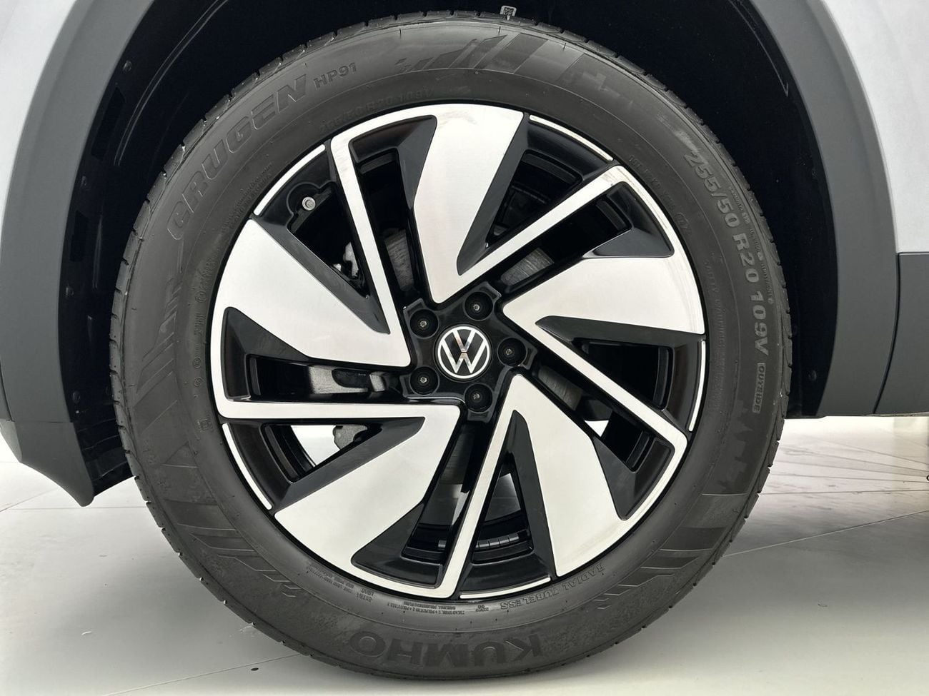 Volkswagen Teramont COMFORTLINE 2.0L (Facelift 2) | Panoramic Sunroof | Luxury Leather Seats | VW Certified