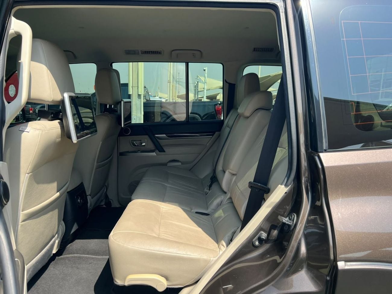 Mitsubishi Pajero GLS H/L ROCKFORD PLATINUM MITSUHBISHI PAJERO GLS 2020.ENGINE 3.8L/V6.
