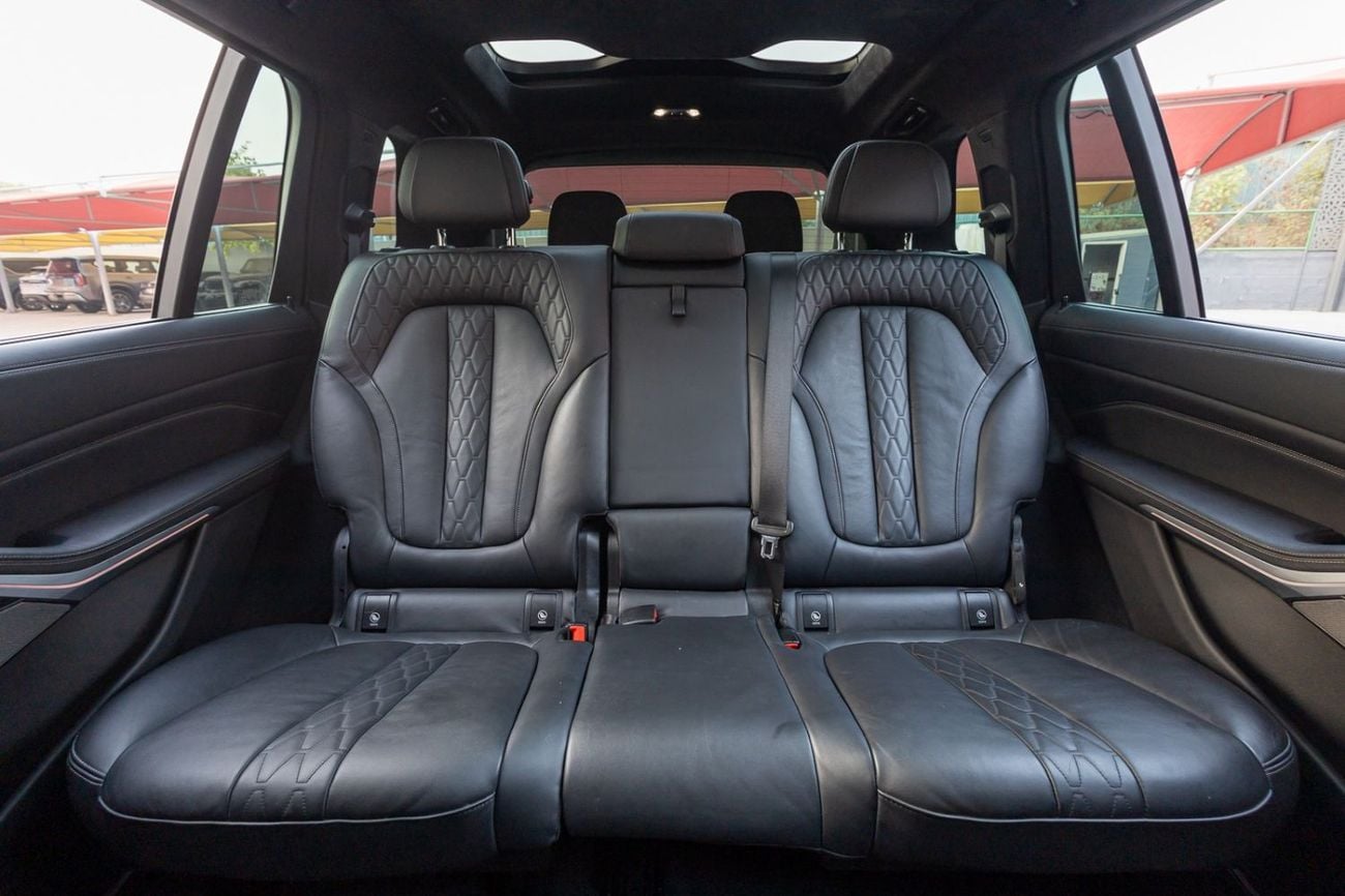 BMW X7 M50i M-Sport