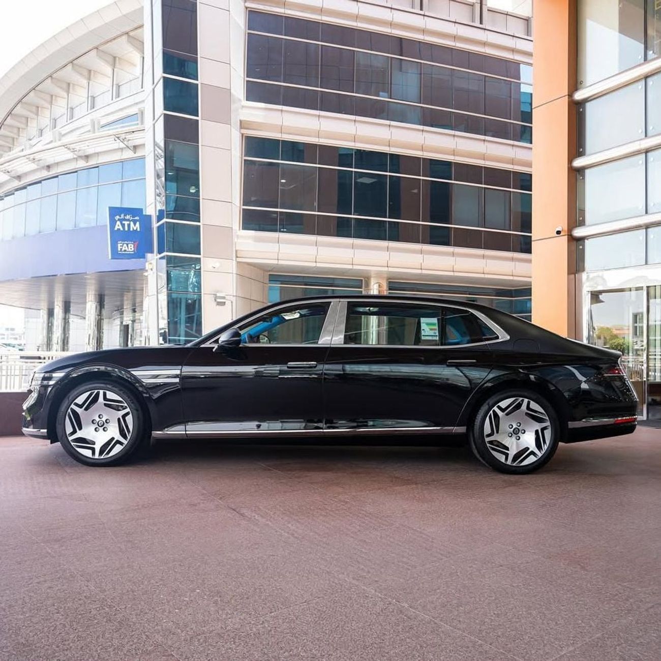 Genesis G90 2024 GENSIS G90 Brand NEW GCC LWB (1 OF 1) With Warranty + Service