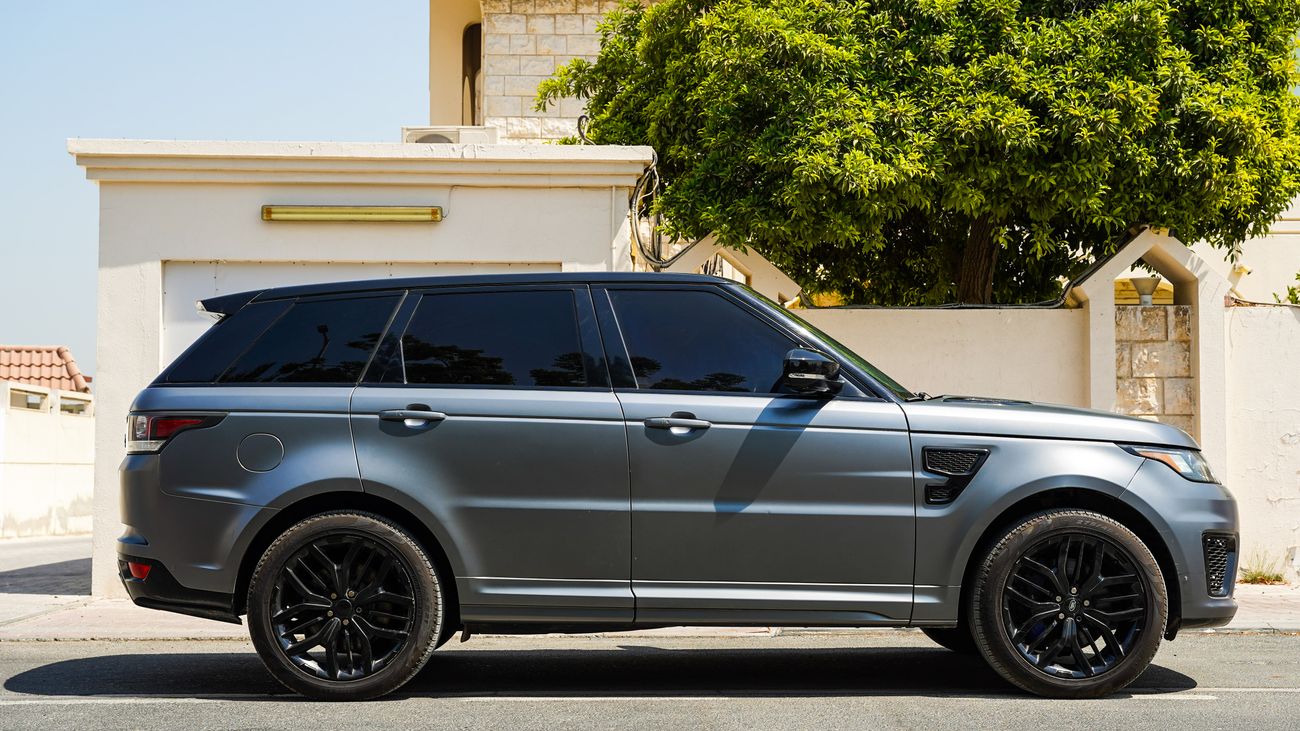 Land Rover Range Rover Sport SVR